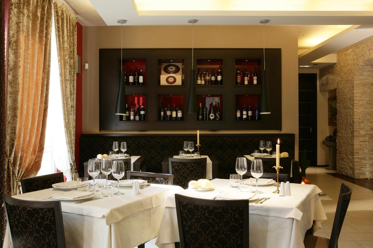 Albergo Ristorante Marcheno Esterno foto
