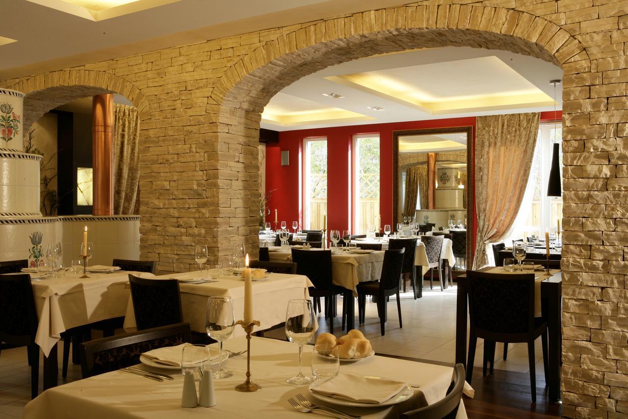 Albergo Ristorante Marcheno Esterno foto