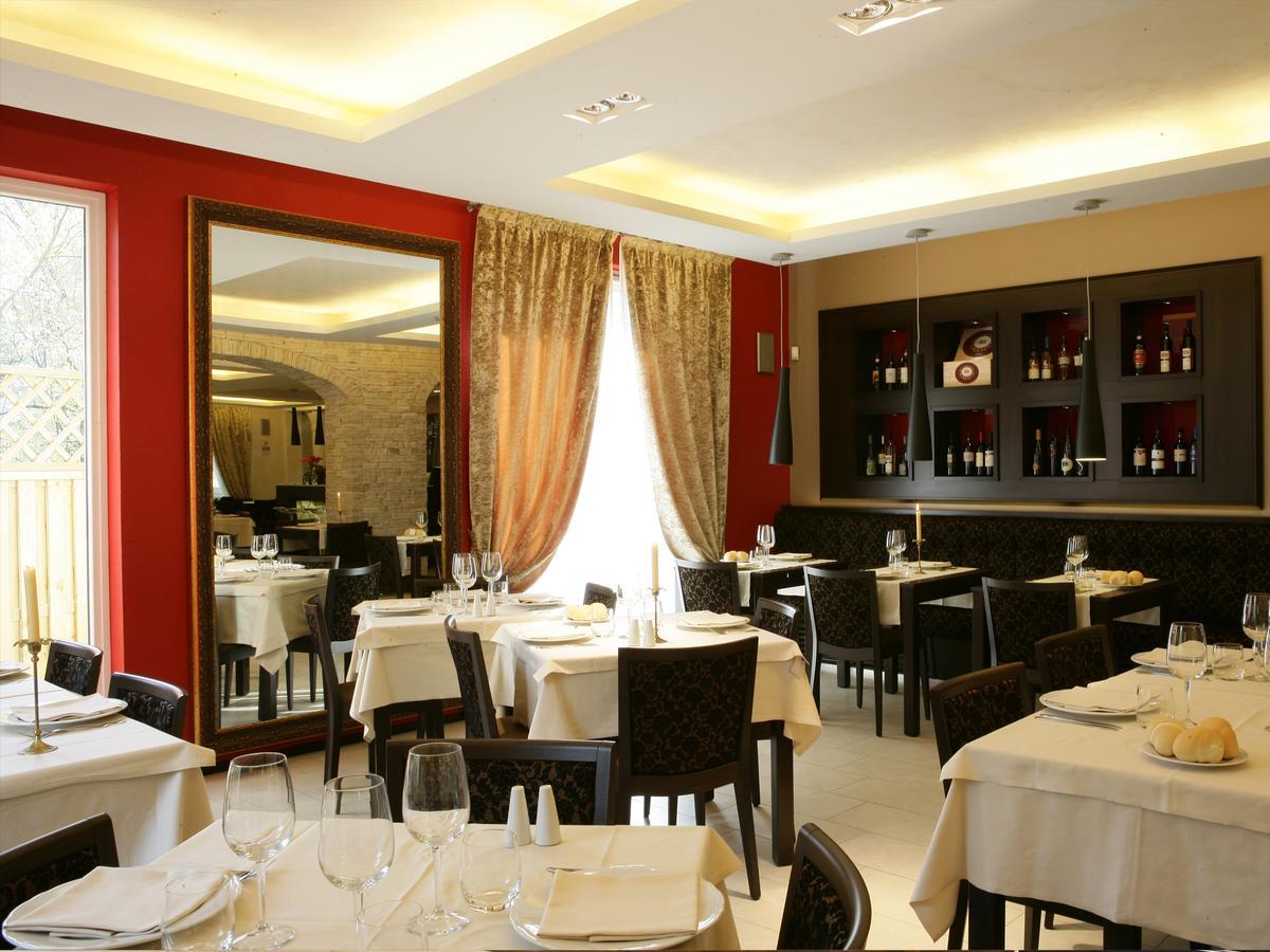 Albergo Ristorante Marcheno Esterno foto
