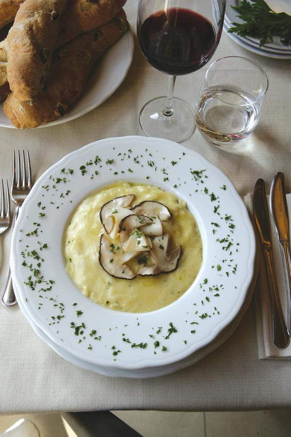 Albergo Ristorante Marcheno Esterno foto
